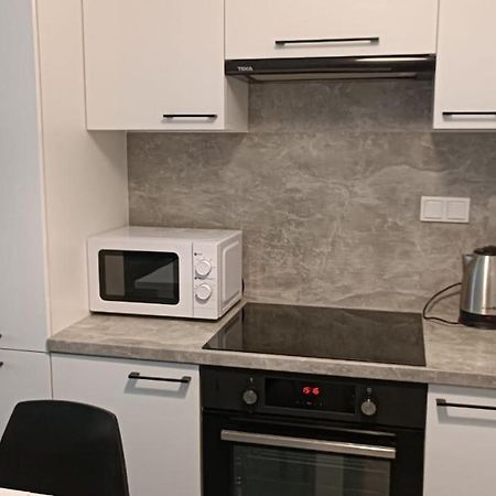 Apartment Z Ogrodkiem Na Warszawskiej Woli Varsavia Esterno foto