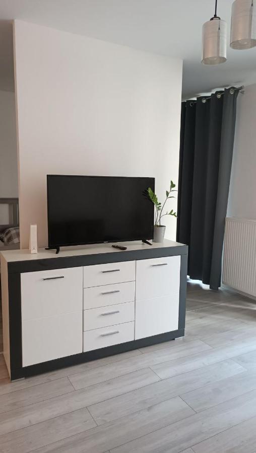 Apartment Z Ogrodkiem Na Warszawskiej Woli Varsavia Esterno foto