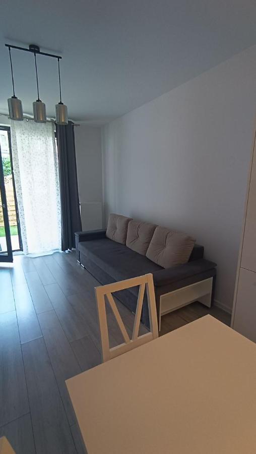 Apartment Z Ogrodkiem Na Warszawskiej Woli Varsavia Esterno foto