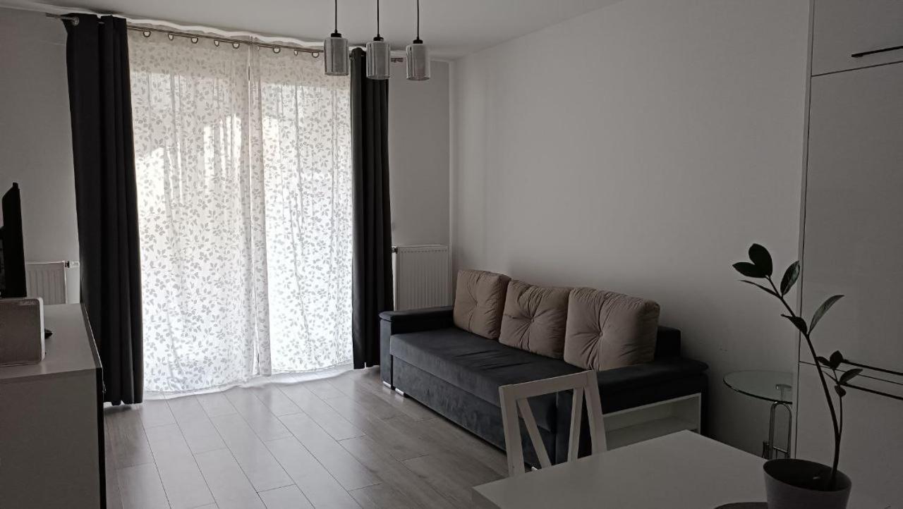 Apartment Z Ogrodkiem Na Warszawskiej Woli Varsavia Esterno foto