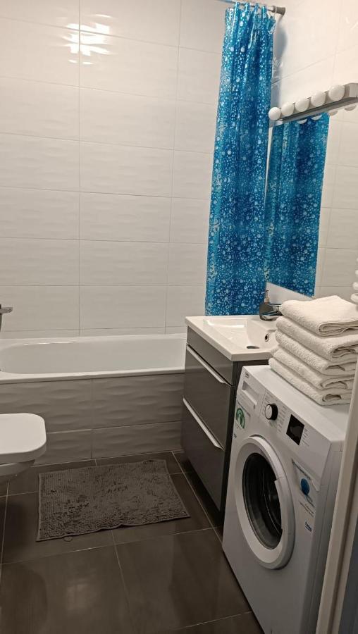Apartment Z Ogrodkiem Na Warszawskiej Woli Varsavia Esterno foto