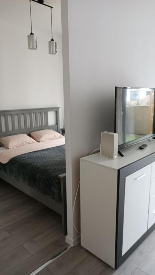Apartment Z Ogrodkiem Na Warszawskiej Woli Varsavia Esterno foto